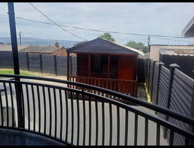 2 BEDROOM HOUSE FOR SALE IN WOODLANDS